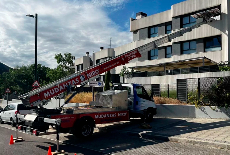 Alquiler de gruas elevadoras Impulso a la eficiencia en industrias