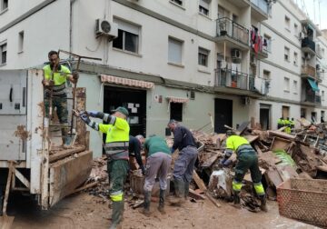 FCC Medio Ambiente continúa apoyando a la población afectada por la DANA