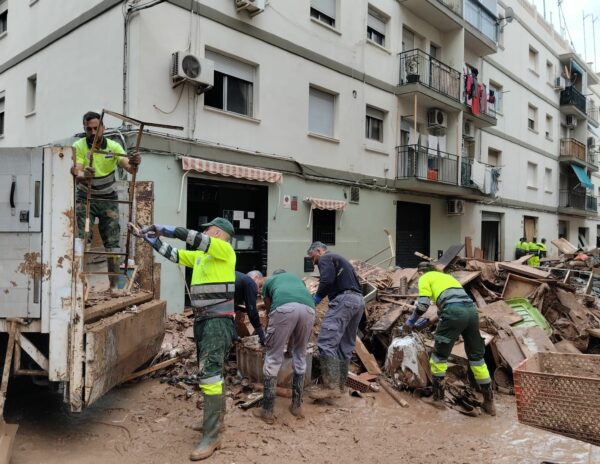 FCC Medio Ambiente continúa apoyando a la población afectada por la DANA